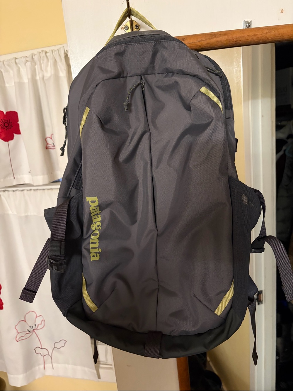trek bicycle return policy Madone SL 7 Gen 8 Bottega Veneta Intrecciato Duffle Color:Fog Striped Kimberly paired with Smart Wheel